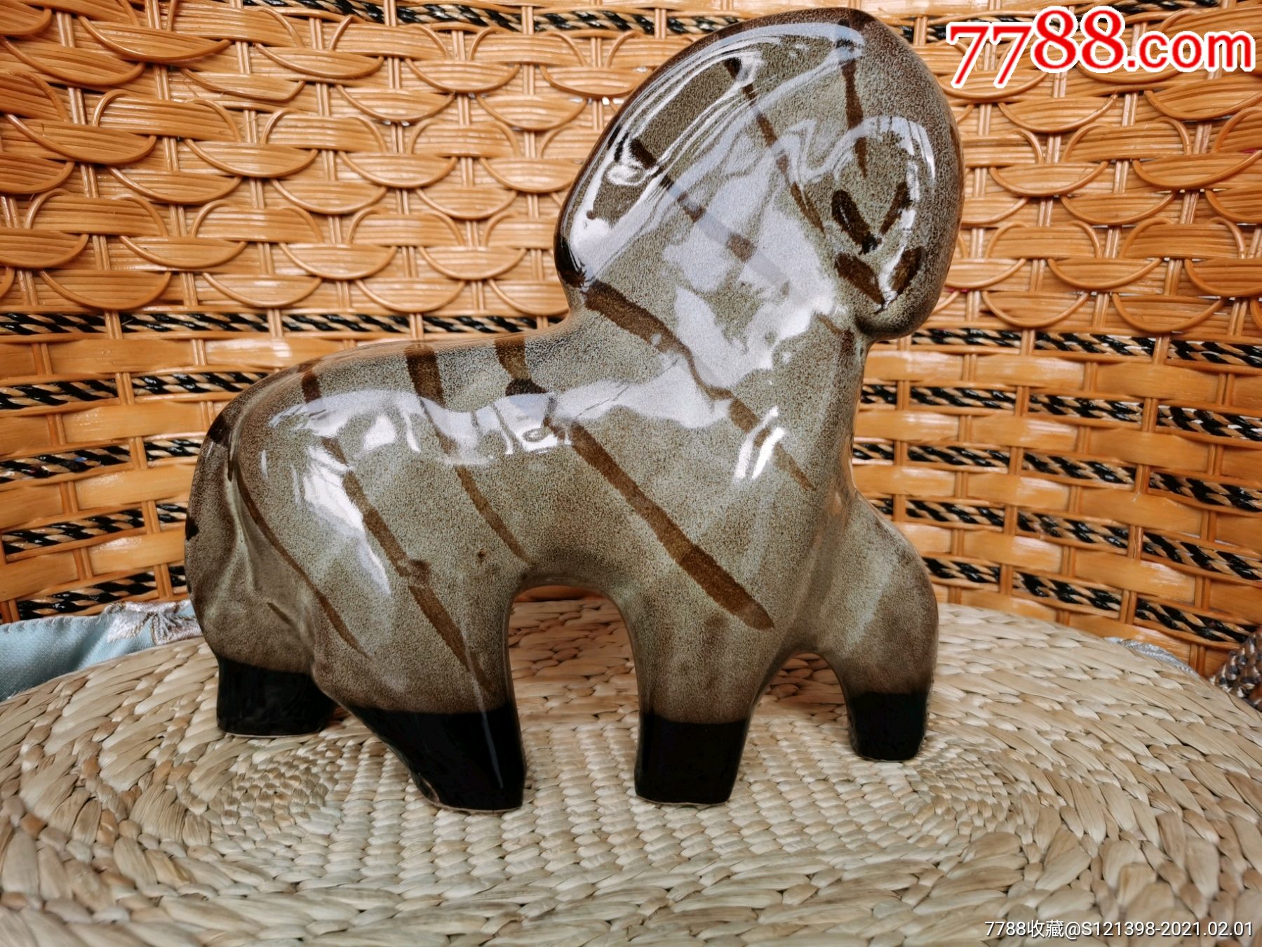韩美林陶瓷艺术马