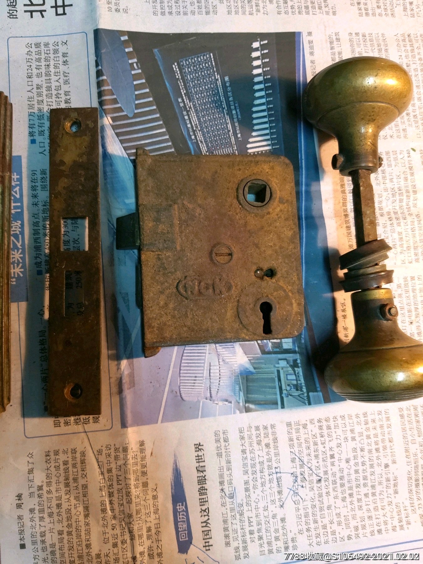 民国时期洋房铜门锁