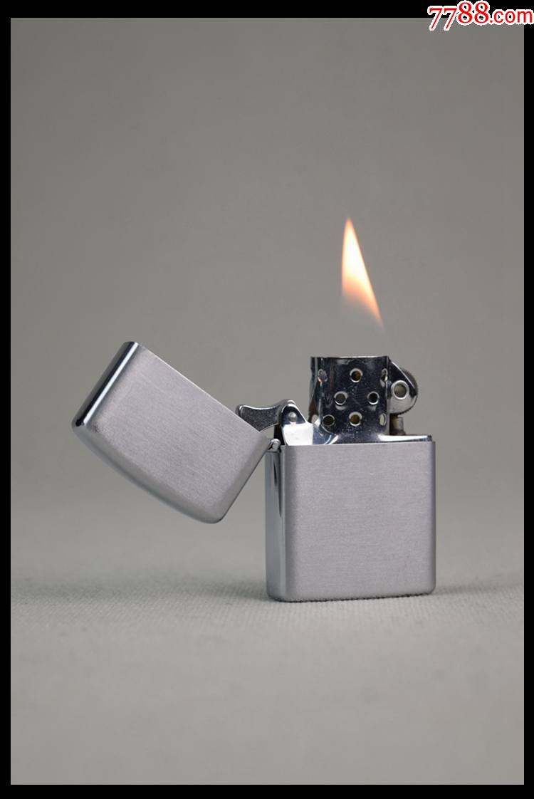 日本烟具男女2只套装煤油打火机点火器功能良好经典zippo样式礼品