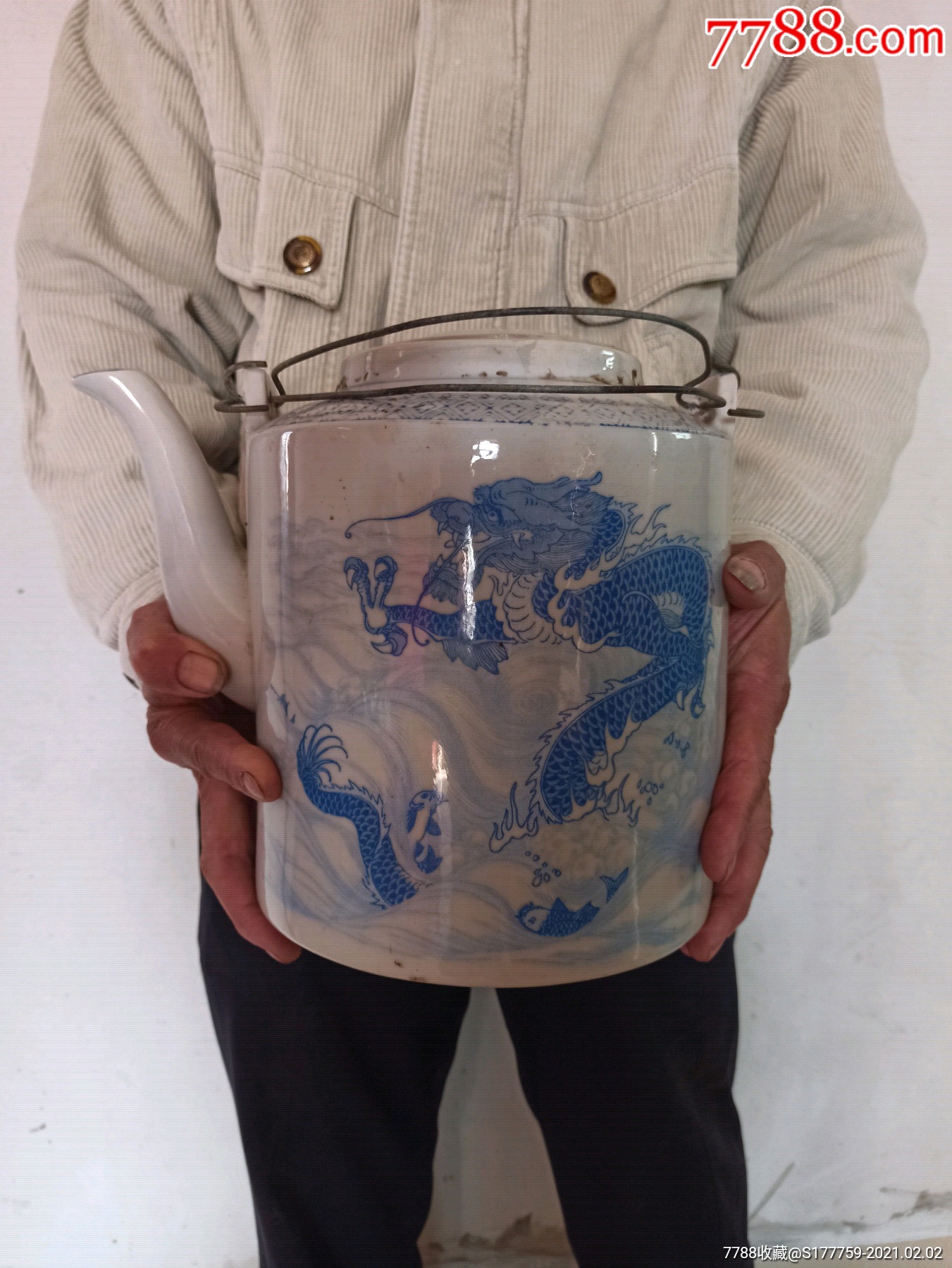 七八十年代中国高陂瓷鱼跃龙门大号青花提梁壶同类型最大号,巨无霸,高