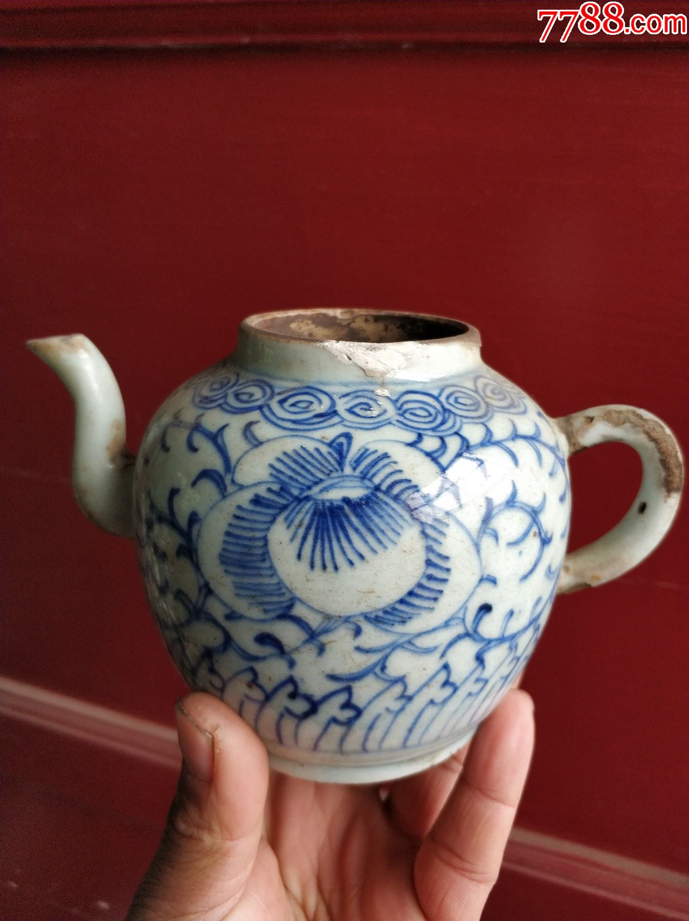 青花瓷壶