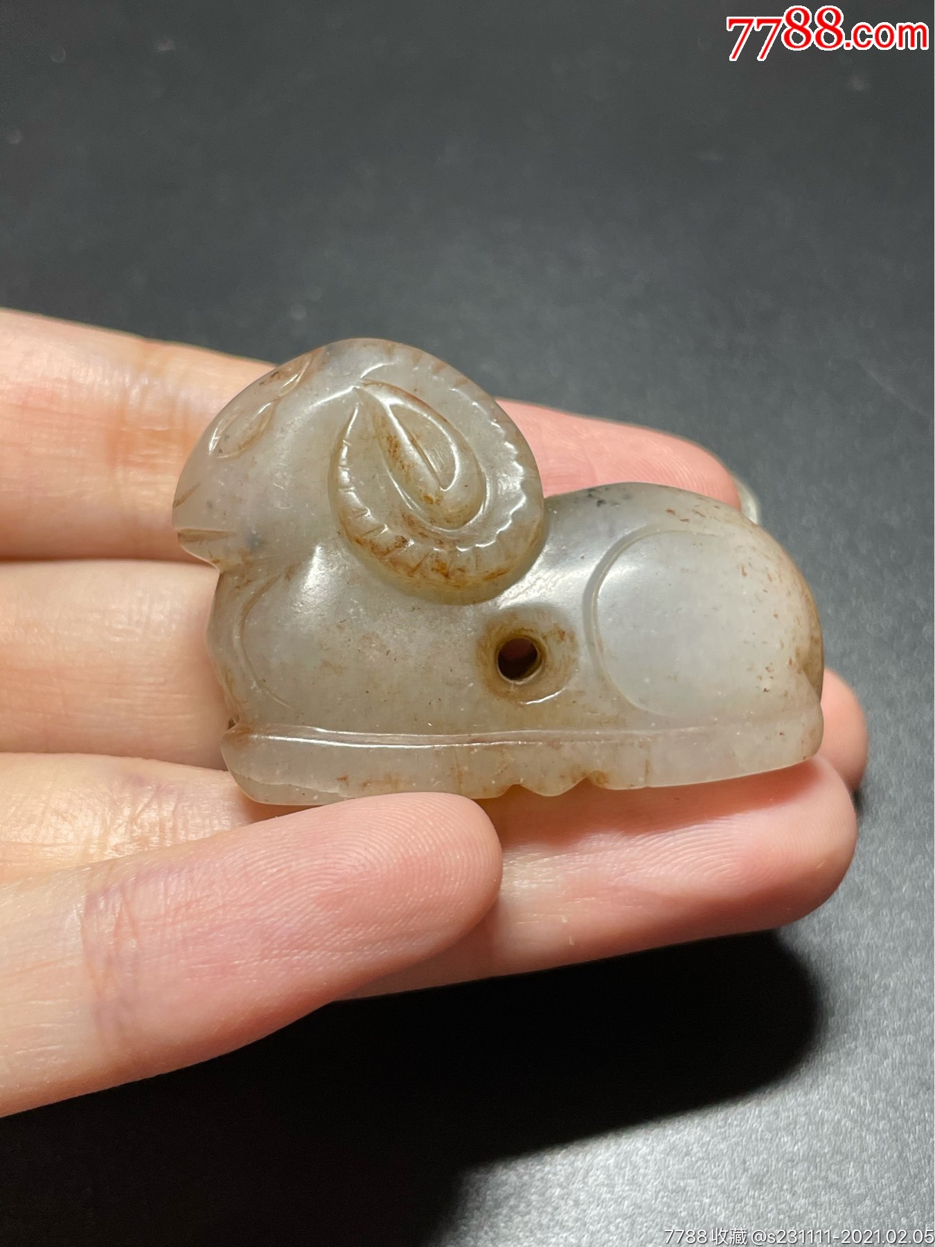 和田青花玉卧羊