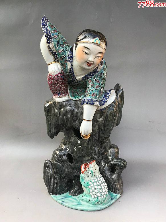 民国-福建会馆款-粉彩-刘海戏金蟾瓷像