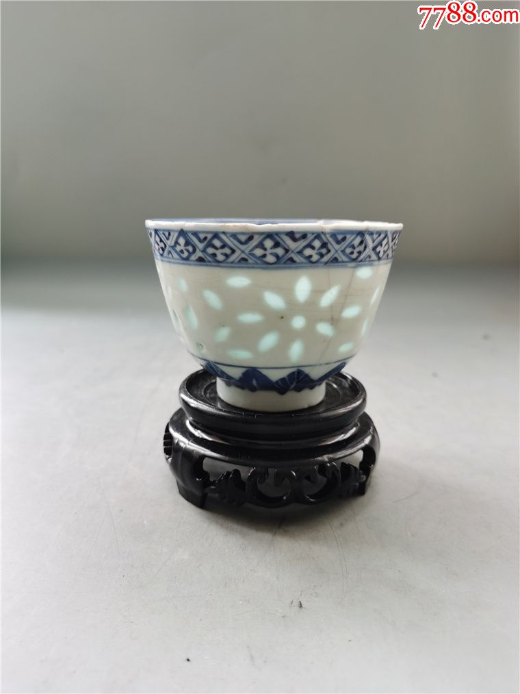 光绪青花玲珑瓷压手杯包老青花粉彩浅降彩刻瓷矾红单吹绿釉
