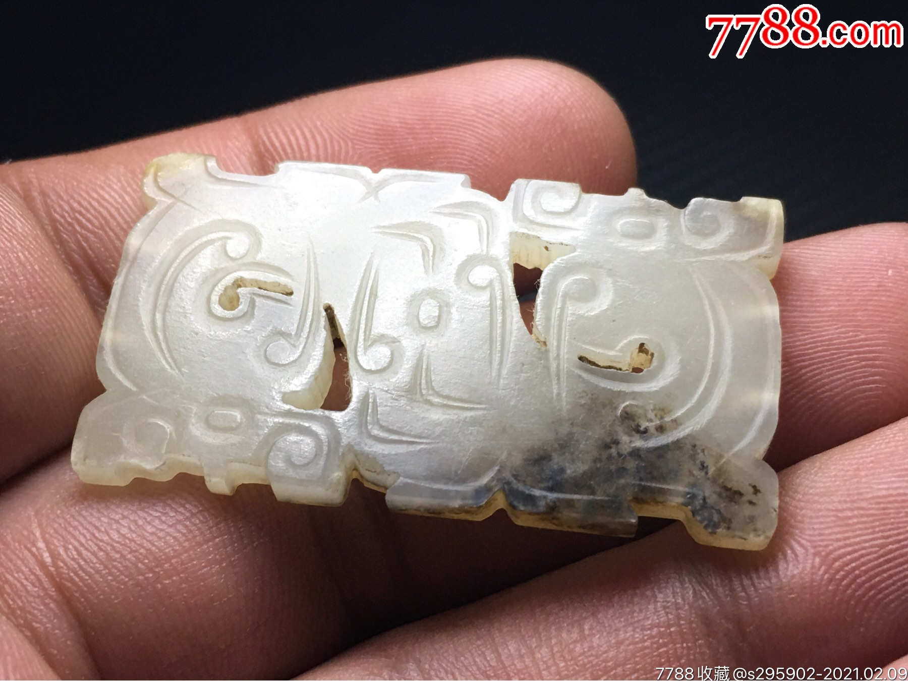 春秋风格和田玉玉牌