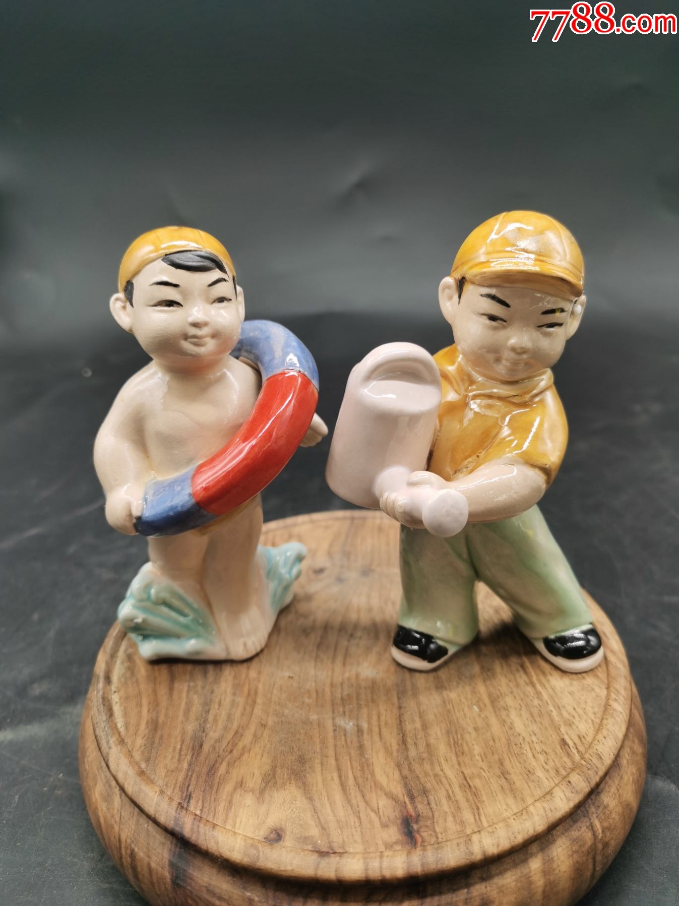 567景德镇雕塑瓷小孩摆件二件全品