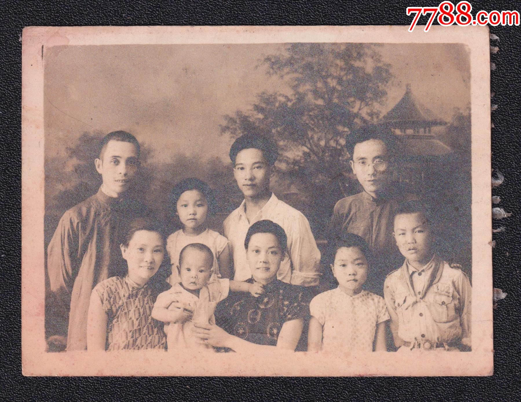 民国年代童子军家庭老照片1张(尺寸约58*78厘米)