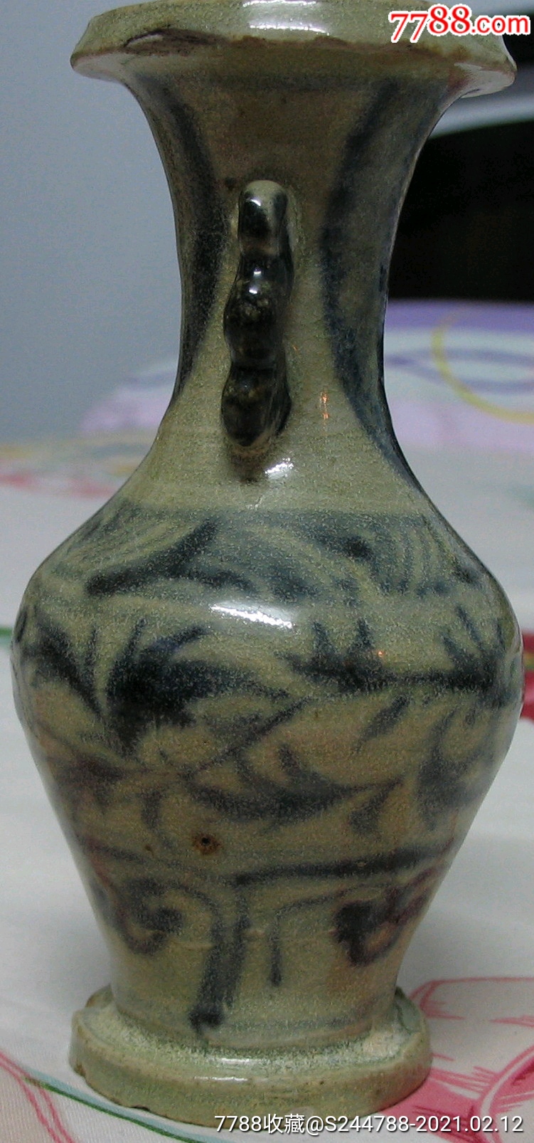 云南建水窑元青花瓶