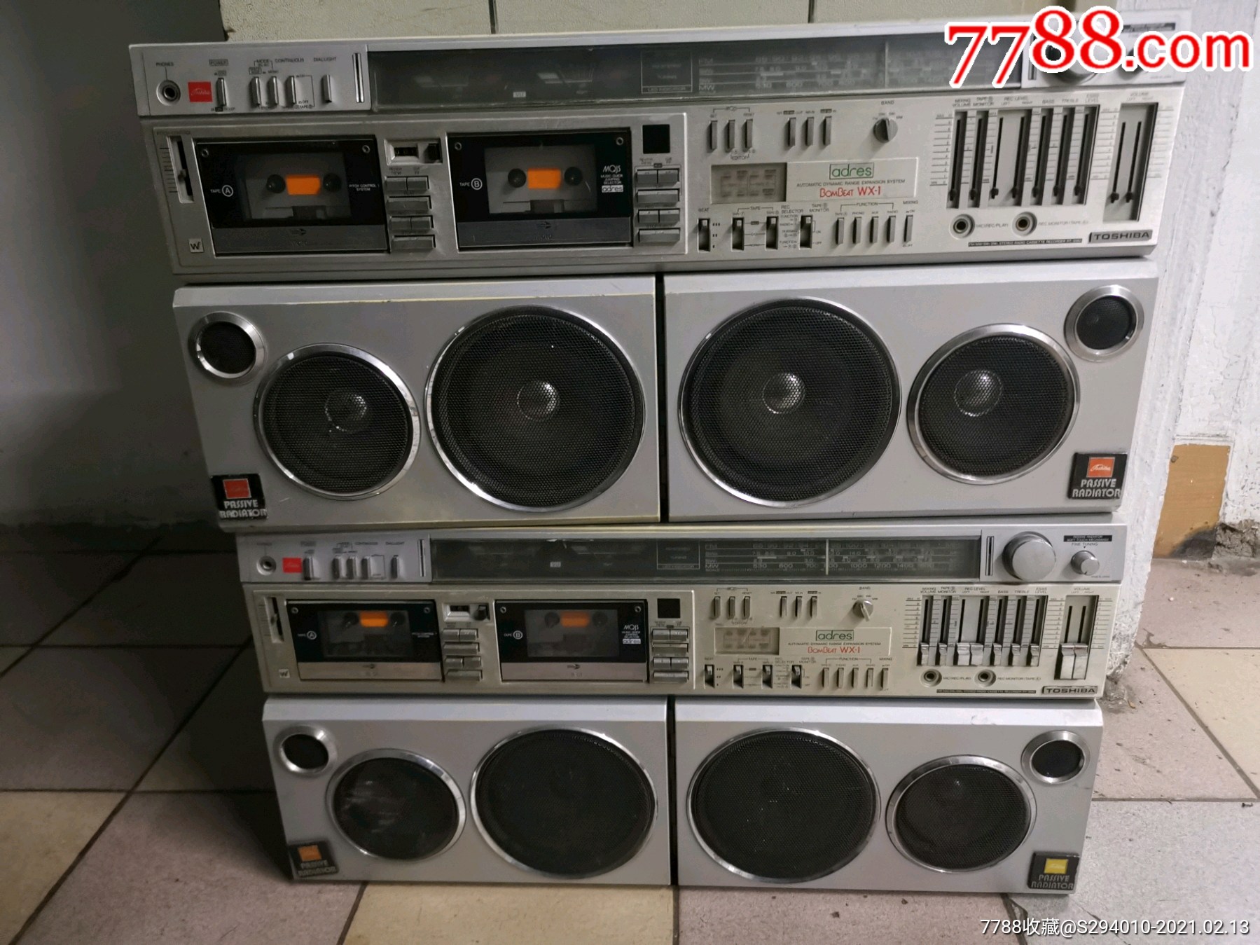 日本原装,东芝983收录机二台!