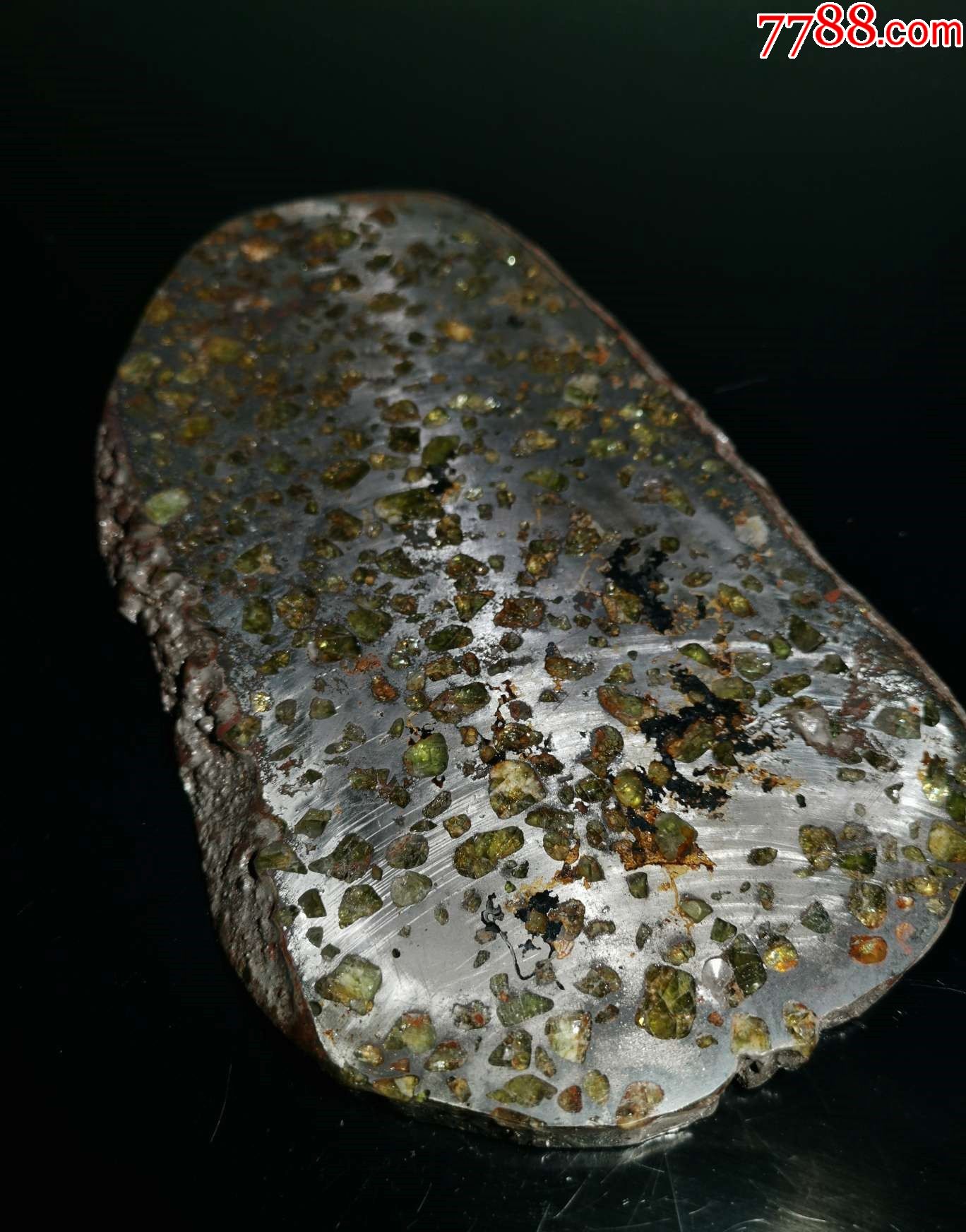 4624橄榄石铁陨石约596.7克