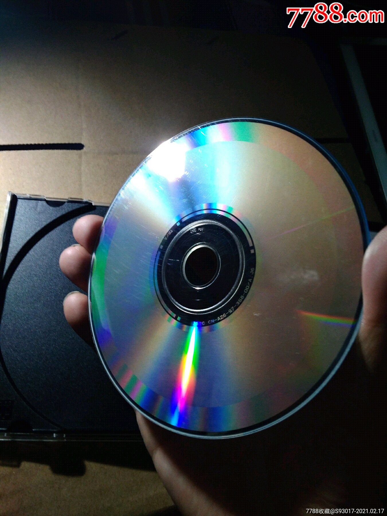 0浏览量:备注:盘面稍微有点划伤,看我的图片,是正版cd,有喜欢的朋友