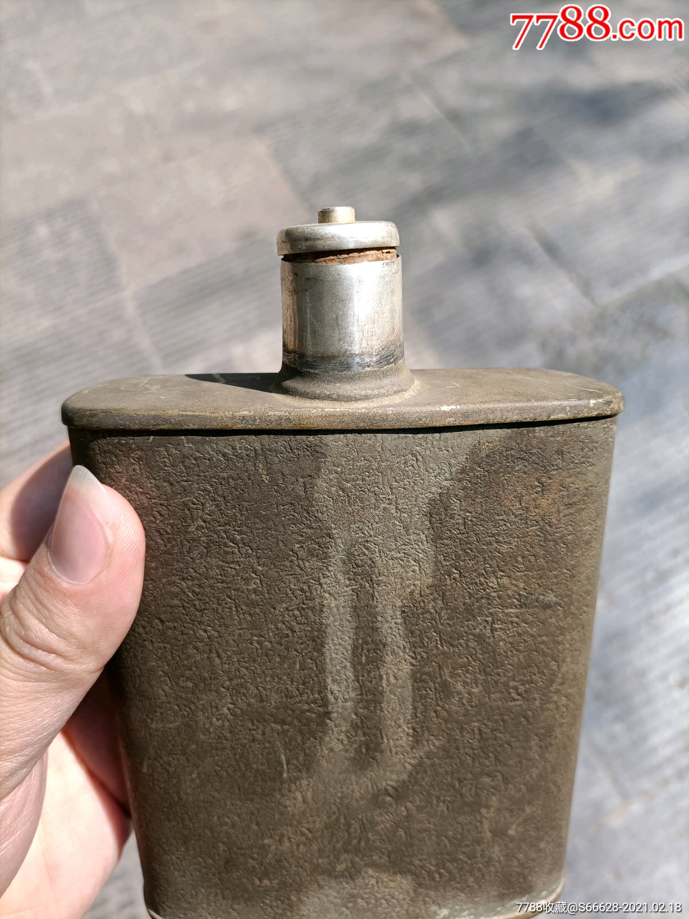 二战时期酒壶一个,如图包老保真