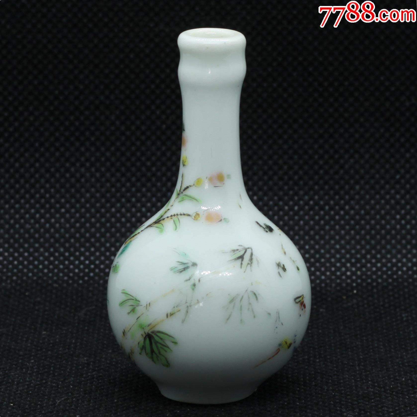 浅绛彩鸟语花香鼻烟壶