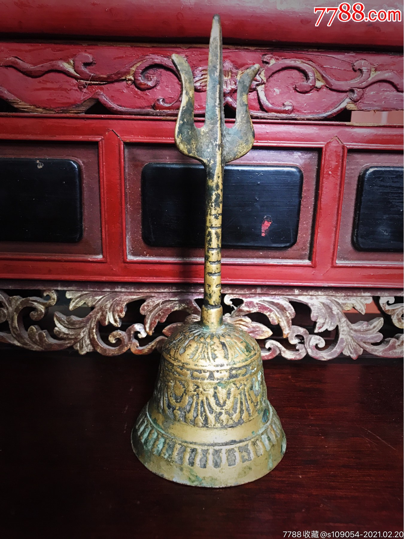 0次进行点评点评:0浏览量:备注:道教老法器三清铃三叉铃铜摇铃道教