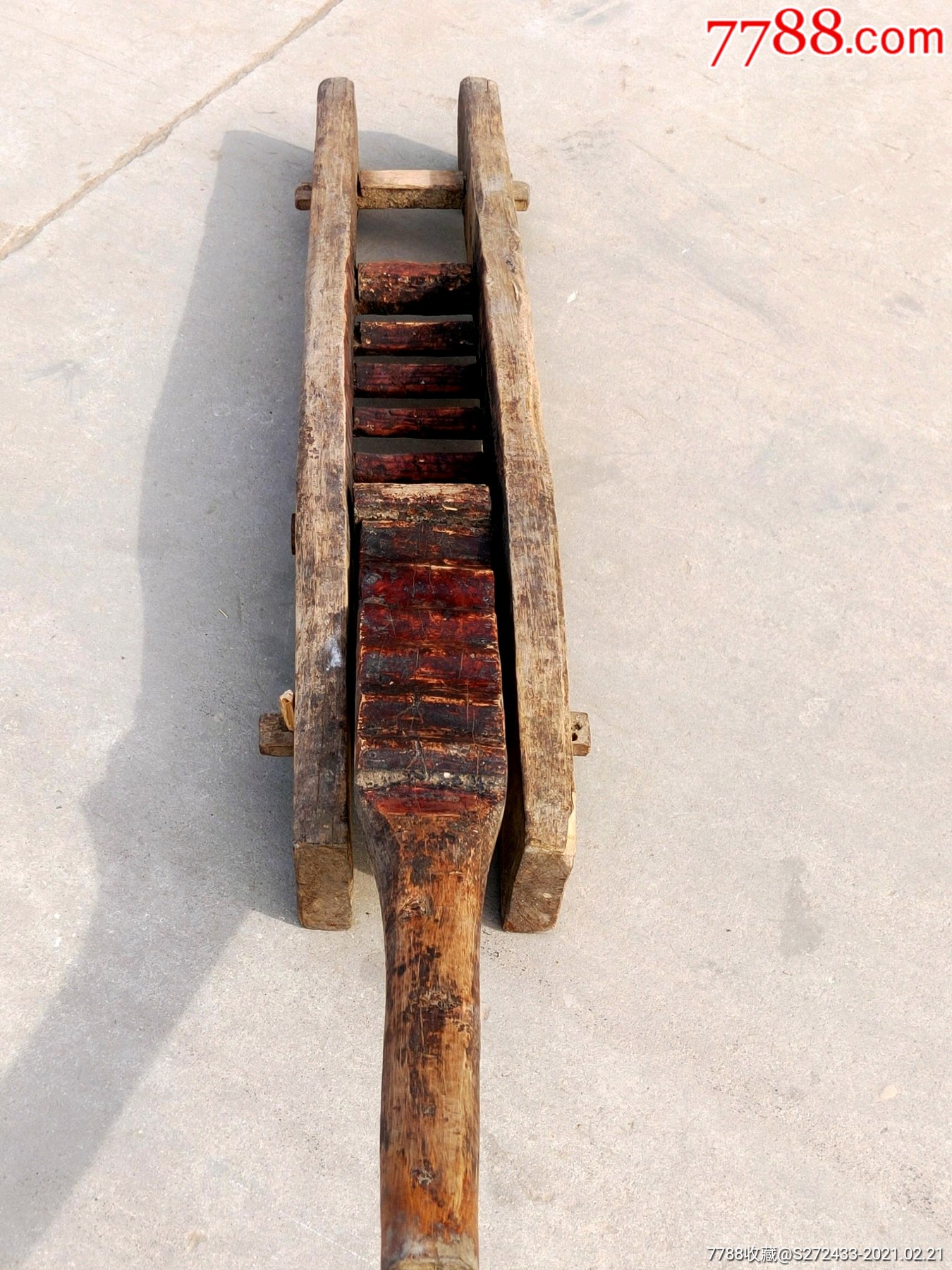 古代审犯人用的刑具夹棍品相如图材质核桃木完整包老尺寸901