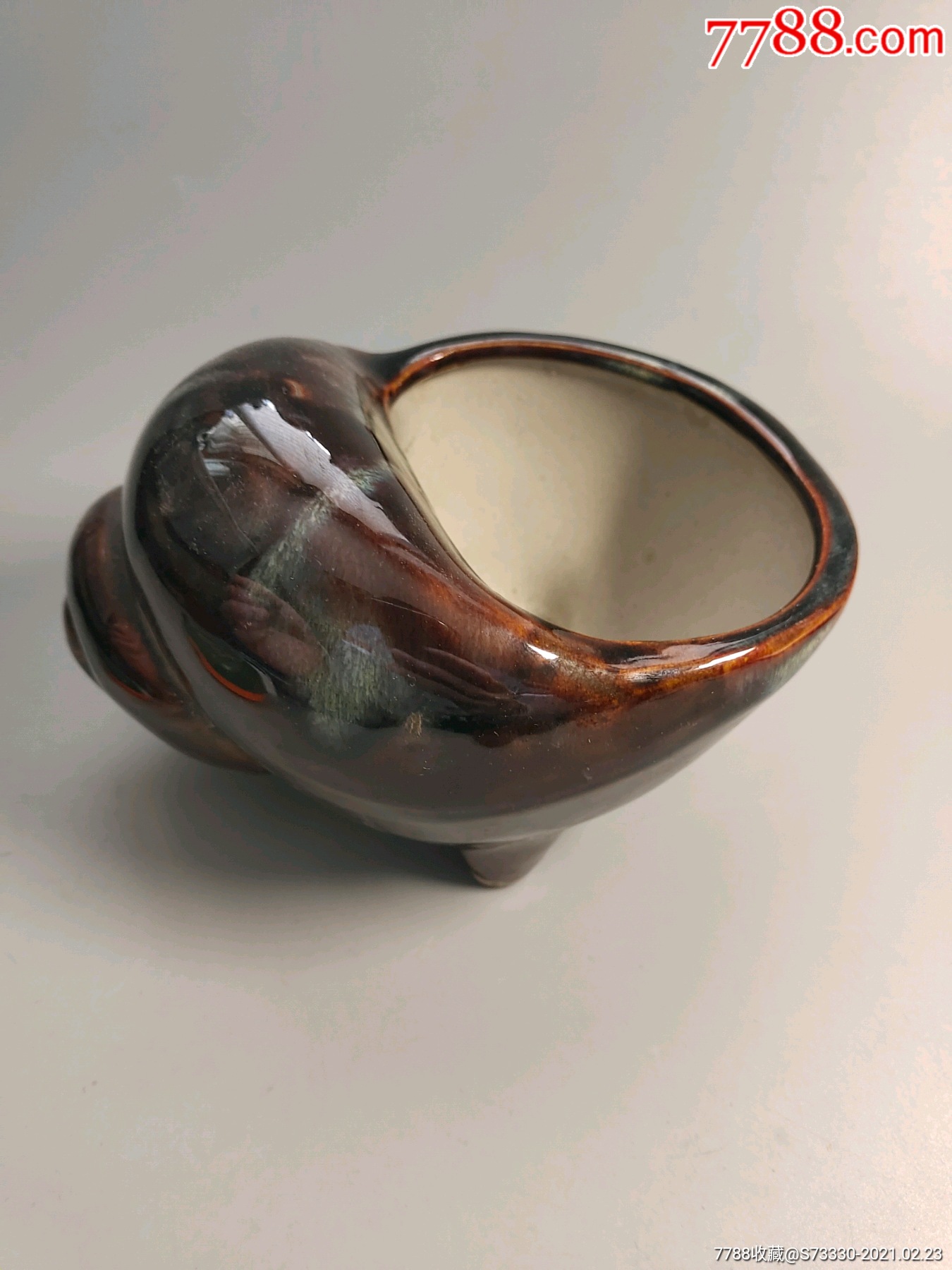 80年代,宜兴美陶海螺造型水仙盆一只