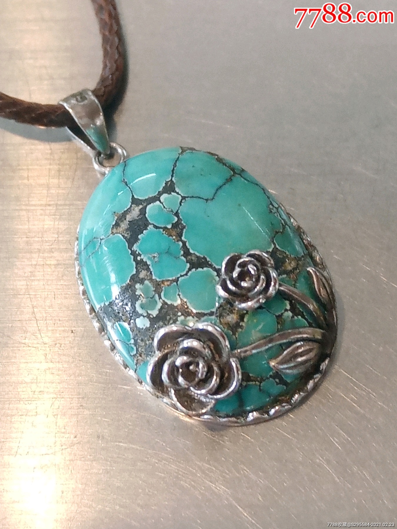 纯天然绿松石925银镶嵌吊坠