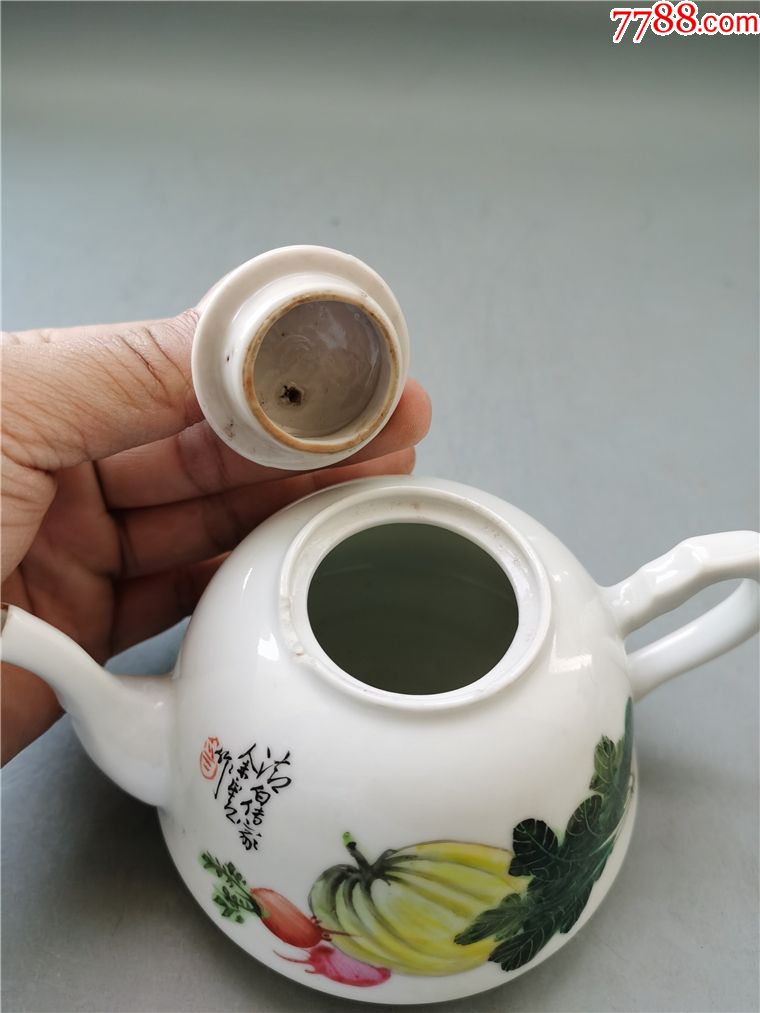 民国新粉彩名家余正青白菜传家壶