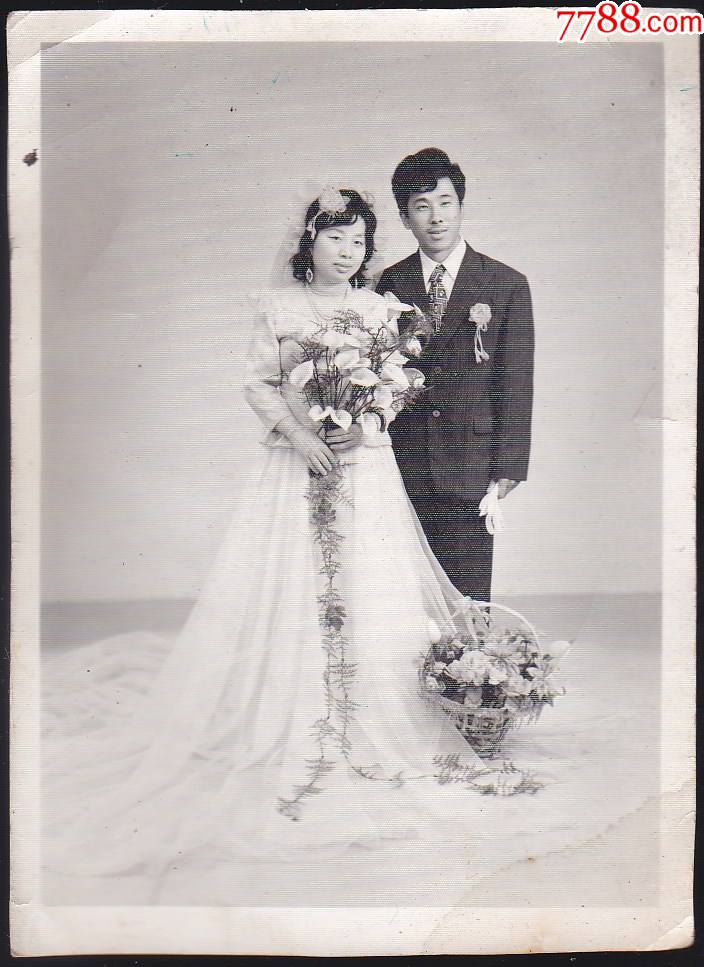 se78585952  店内编号:808 品种: 老照片-老照片 属性: 结婚照,77-79