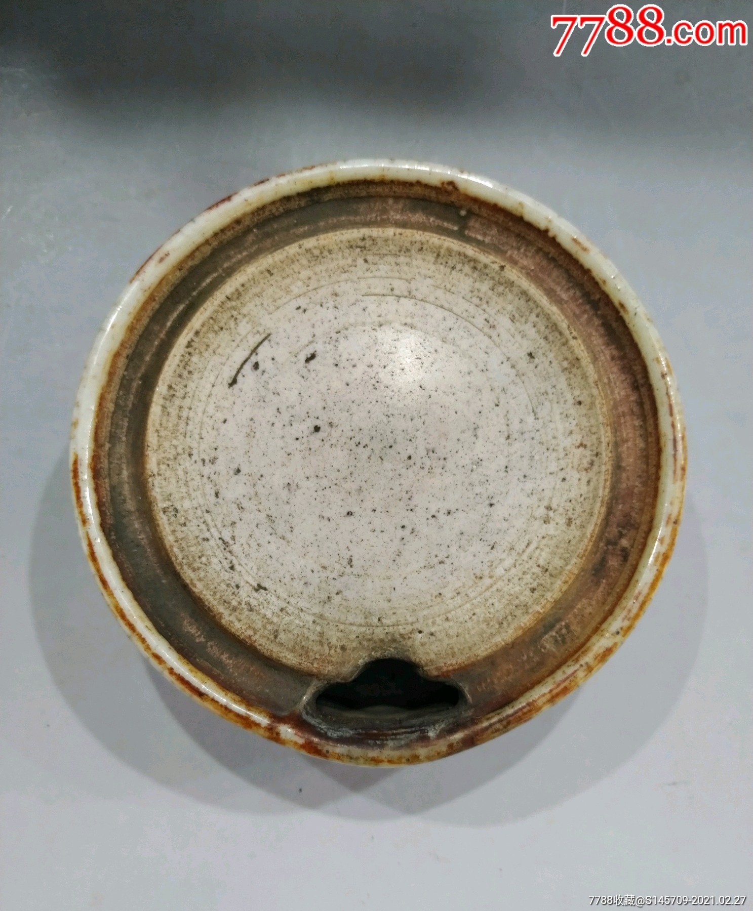 清乾隆哥釉砚台暖砚少见造型古朴素雅漏胎干老细腻底部为开片不是冲线