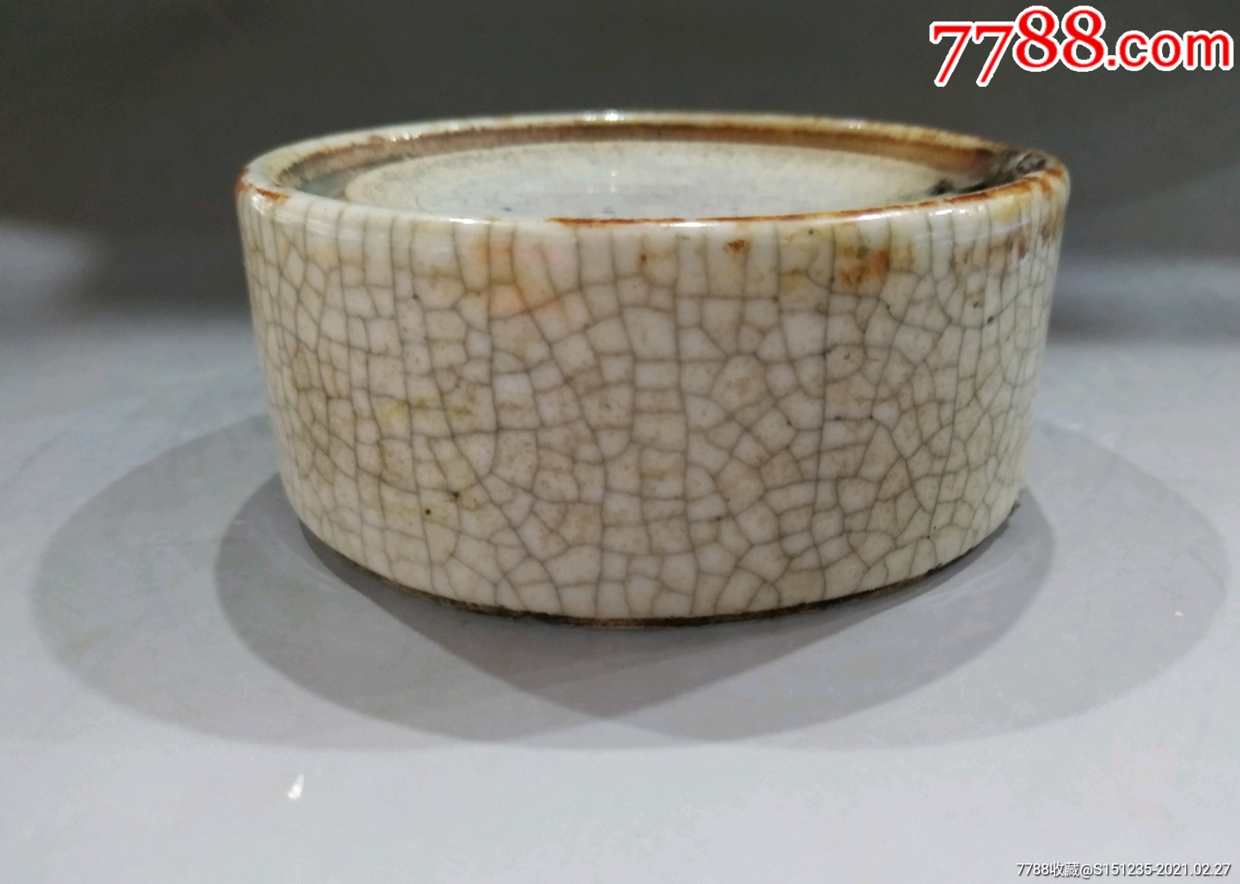 首页 零售 单色白瓷 >> 清乾隆哥釉砚台暖砚少见造型古朴素雅漏胎干老
