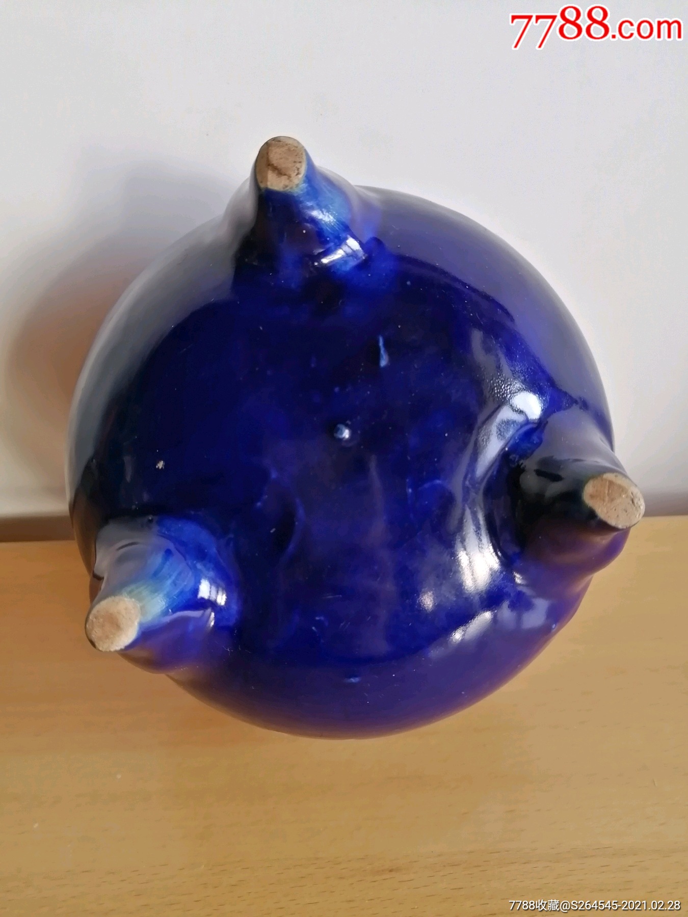 民国霁蓝釉三足炉