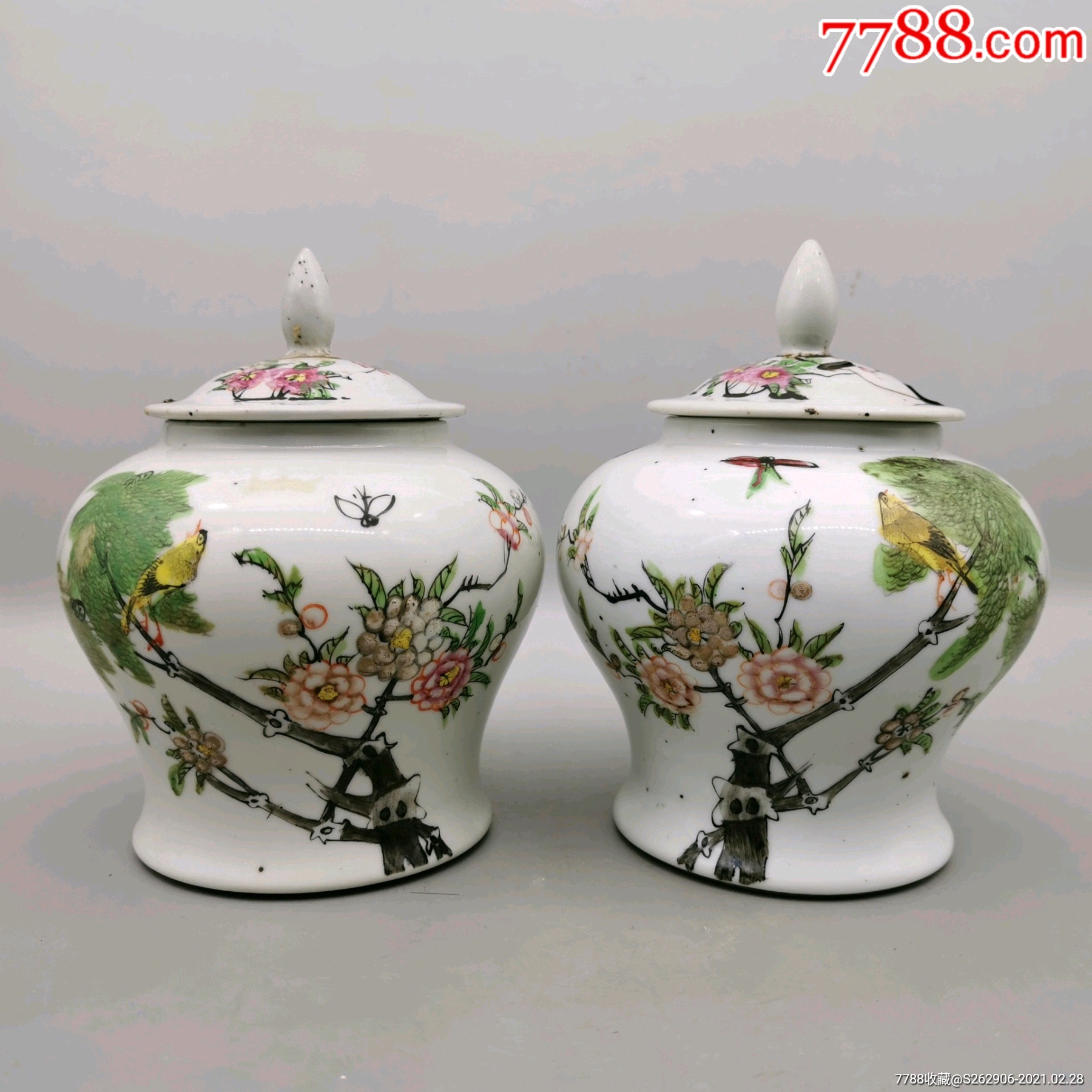 民国粉彩柳树黄莺盖罐一对