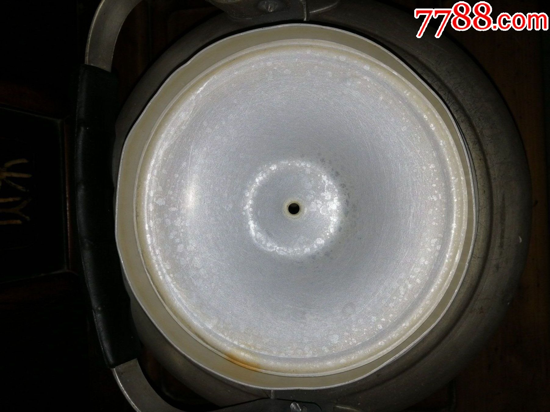 （文*時(shí)期）555牌上海鋁制品二廠24公分大號(hào)鋁水壺（質(zhì)地好，含鋁99%）_價(jià)格100元【小馬哥一線淘貨店】_第5張_7788收藏__收藏?zé)峋€