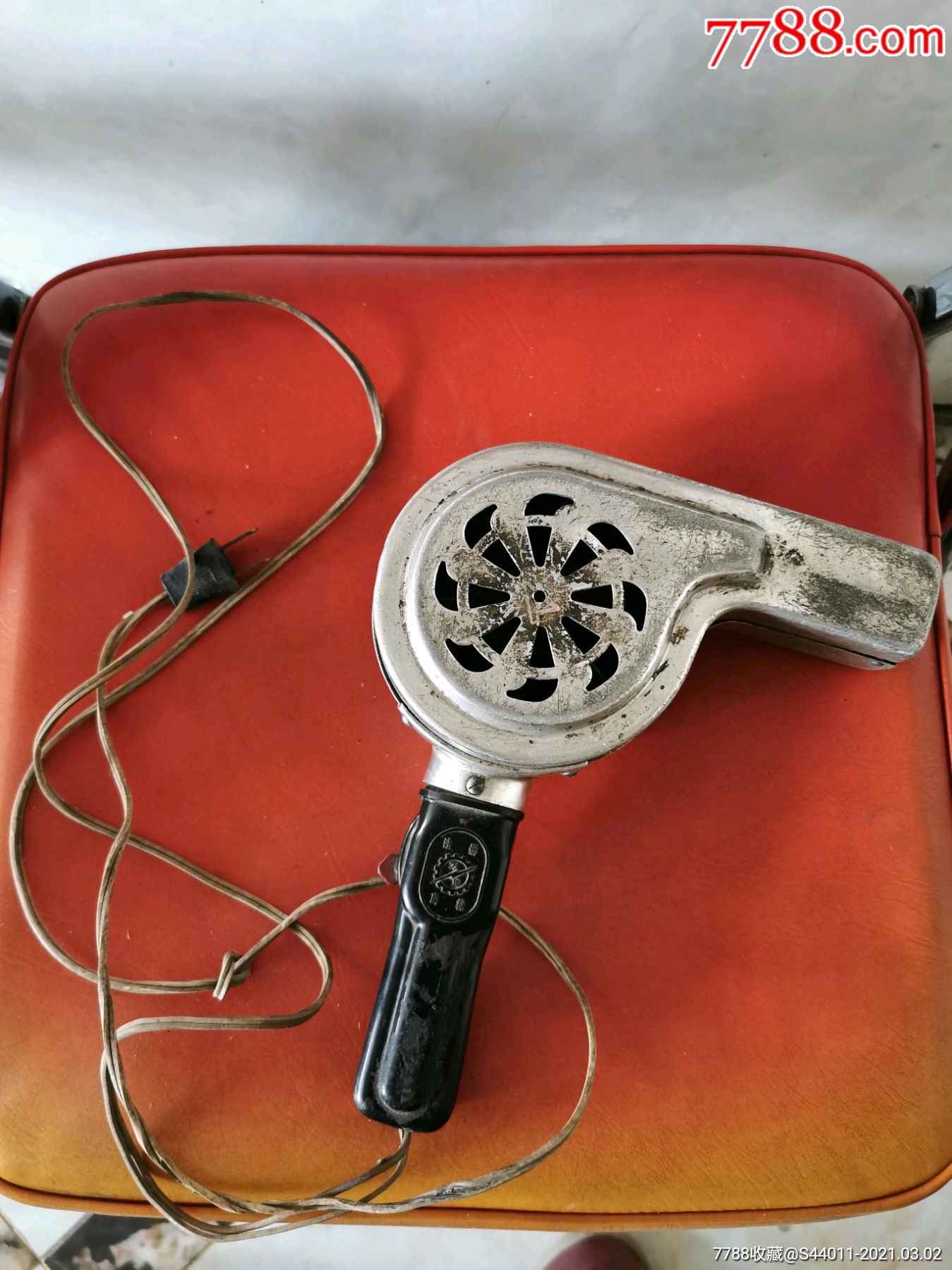 文革老美发工具,电吹风机