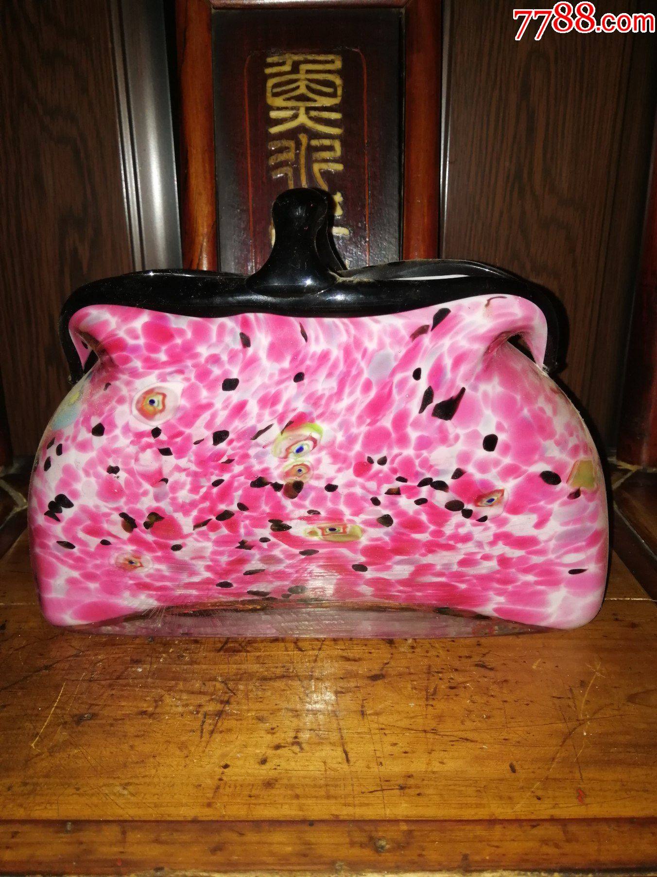 （奢侈品，正品）名家創(chuàng)辦的上海琉璃工坊全新品（老上海女士錢袋造型）寓意招財聚財_價格2880元【小馬哥一線淘貨店】_第2張_7788收藏__收藏熱線