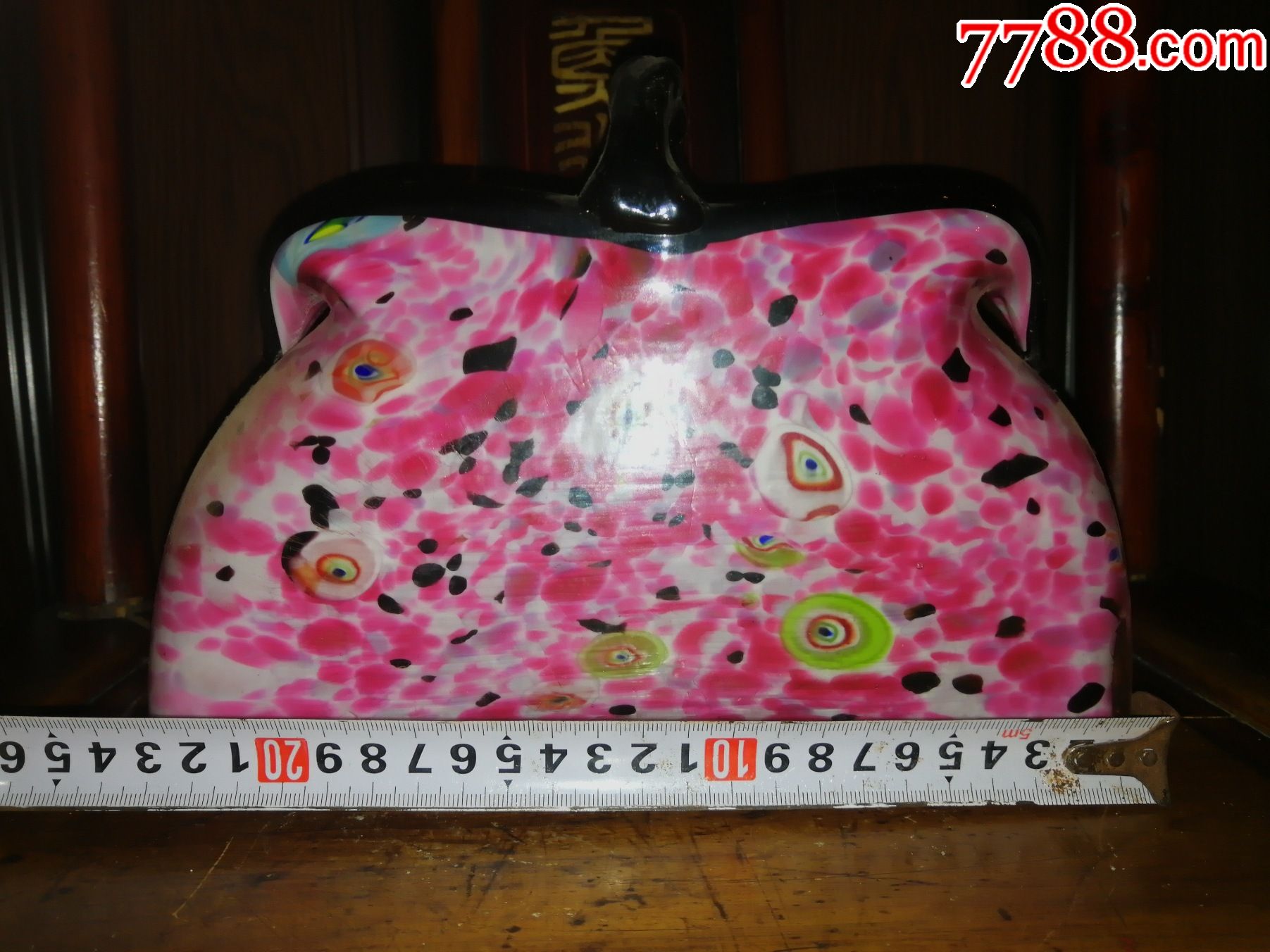 （奢侈品，正品）名家創(chuàng)辦的上海琉璃工坊全新品（老上海女士錢袋造型）寓意招財聚財_價格2880元【小馬哥一線淘貨店】_第6張_7788收藏__收藏熱線