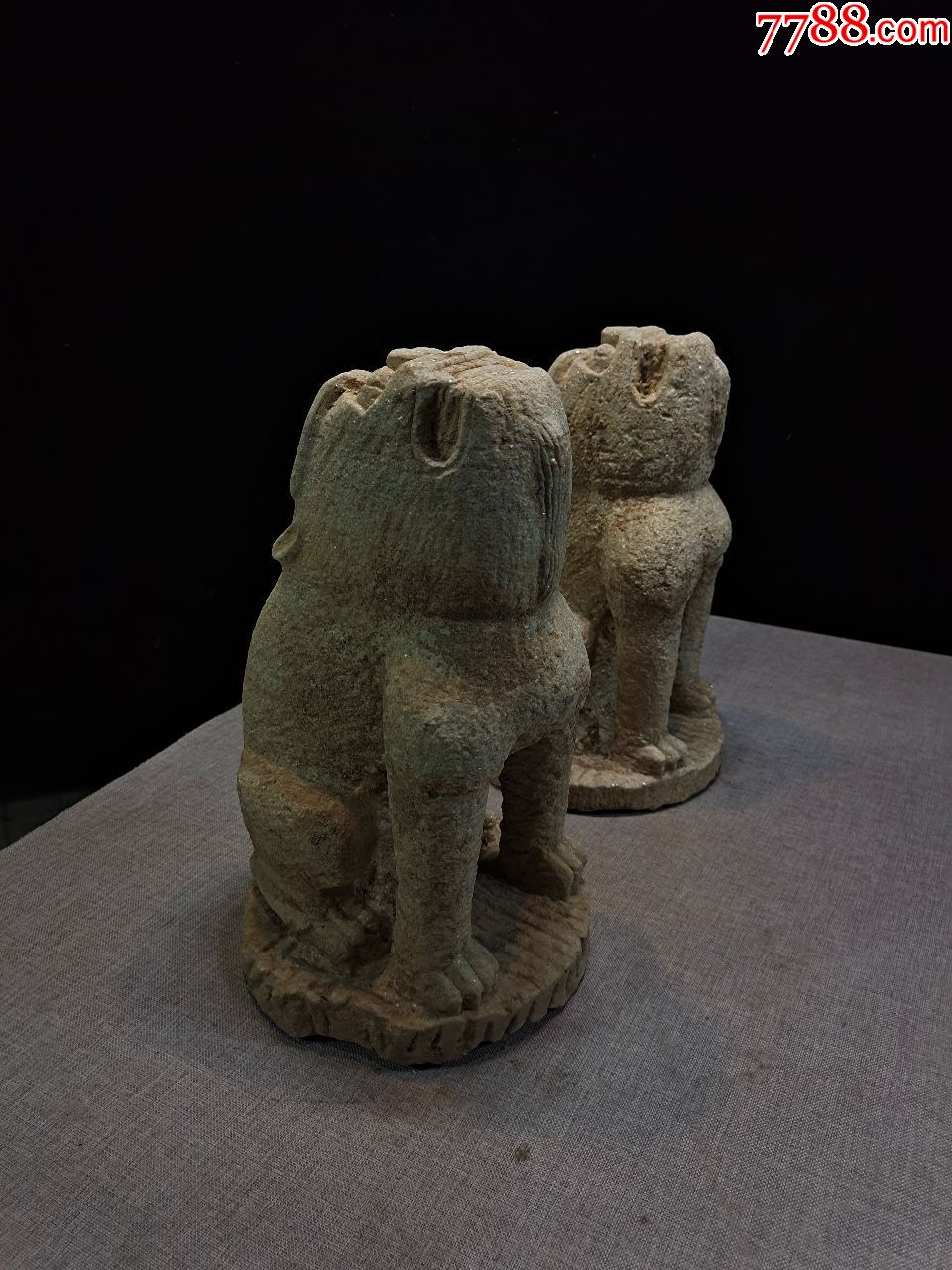 滚动鼠标滚轴,图片即可轻松放大,缩小更多"石狮/石雕