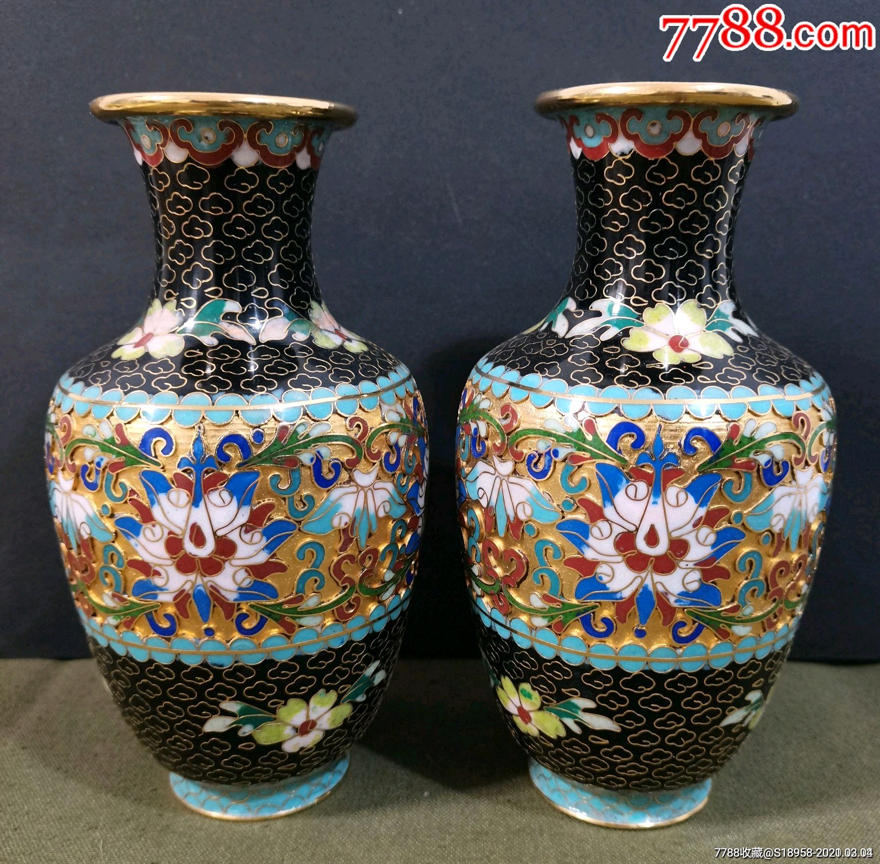 景泰蓝花瓶一对