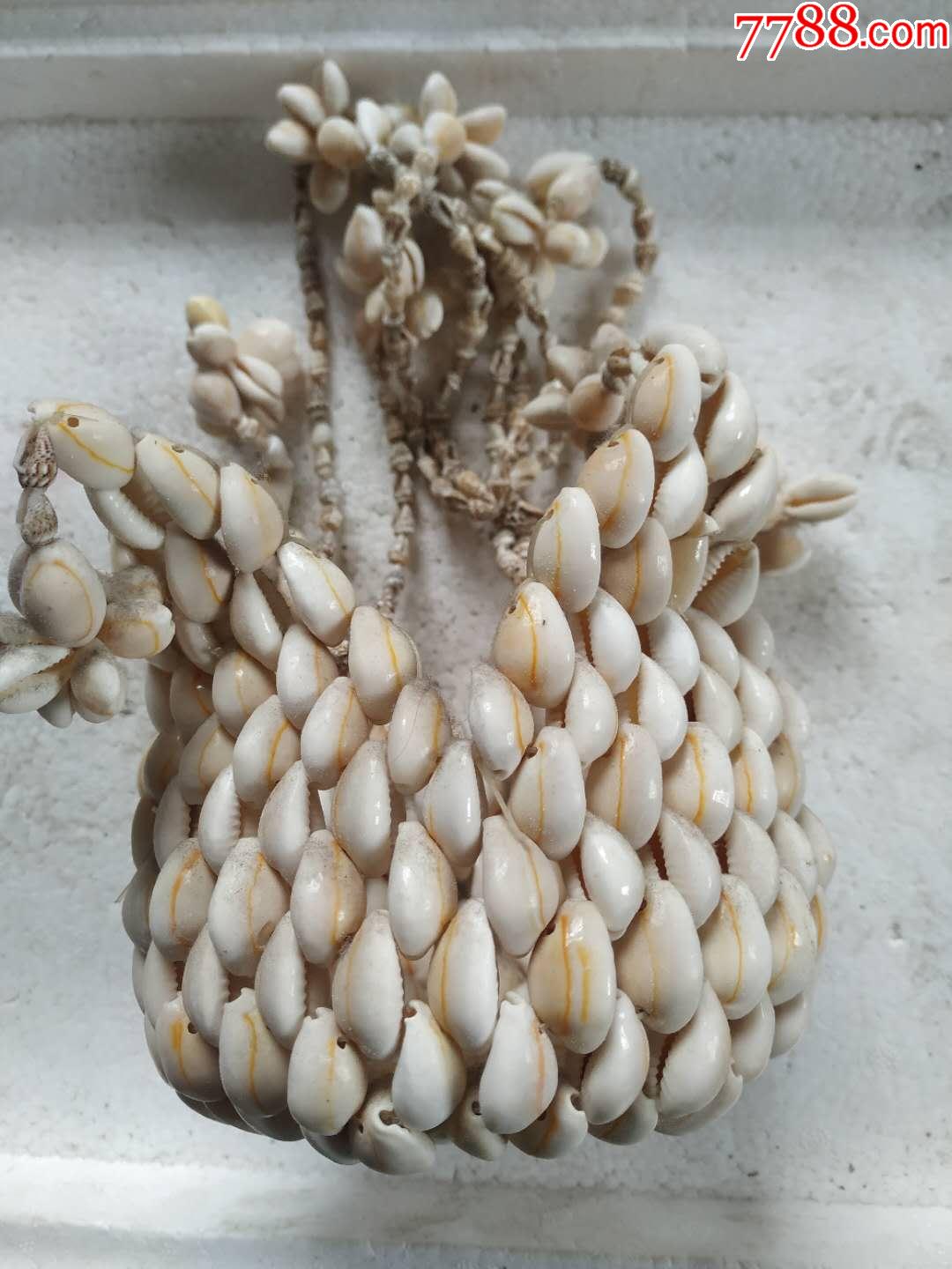 八十年代的海贝壳制作的花篮挂饰