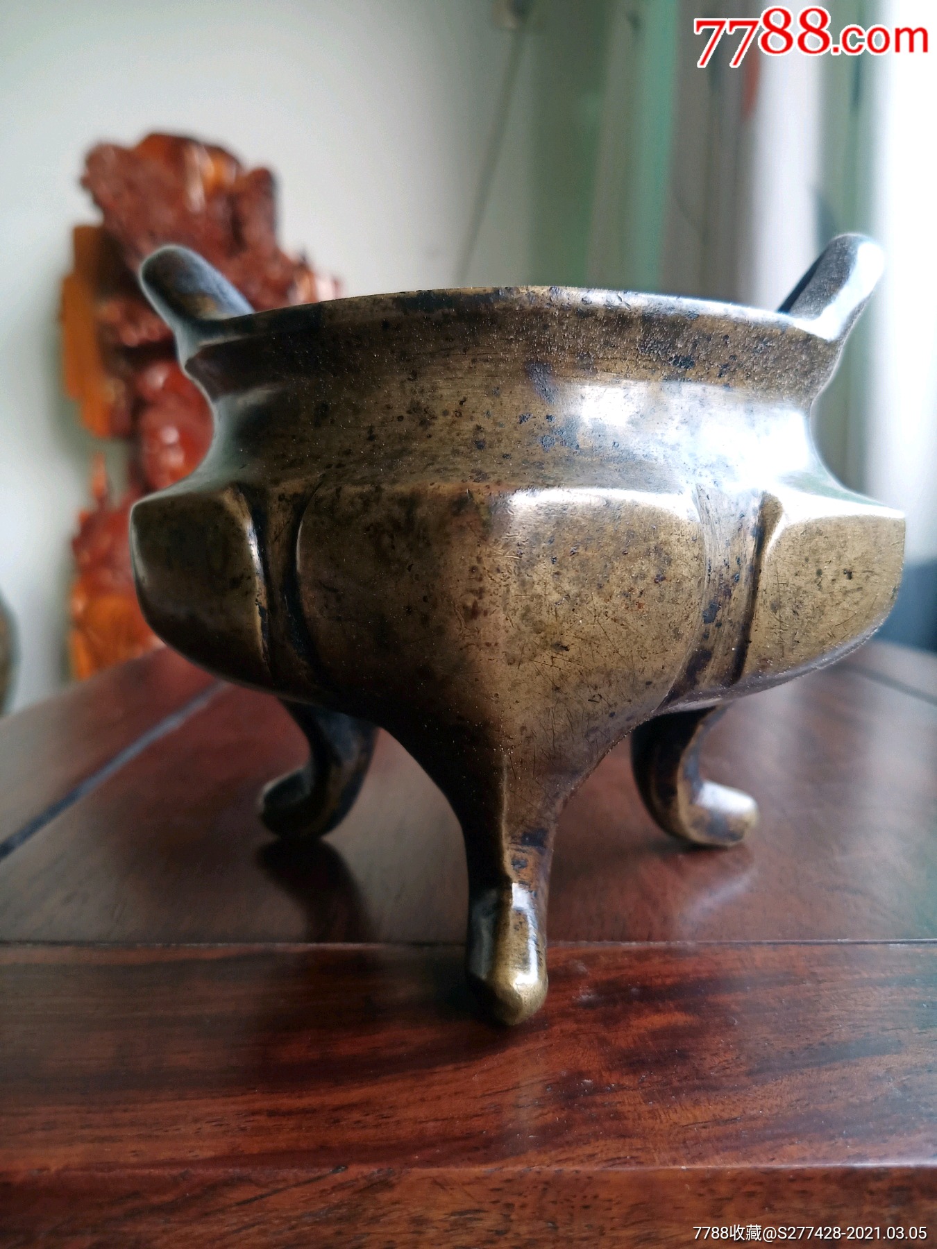 清中期桥耳弯足铜香炉