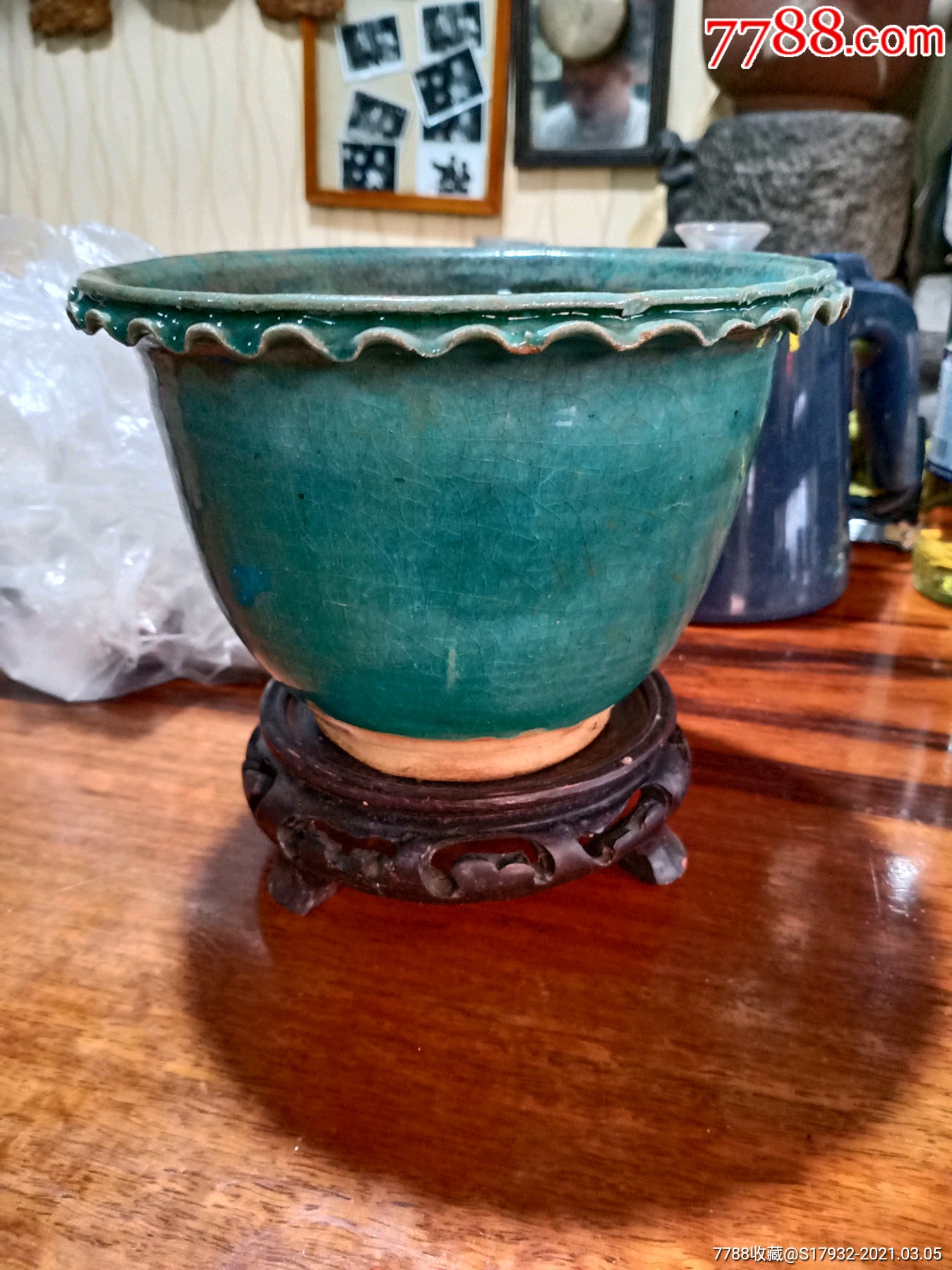 民国云南华宁窑袖珍卷边花盆