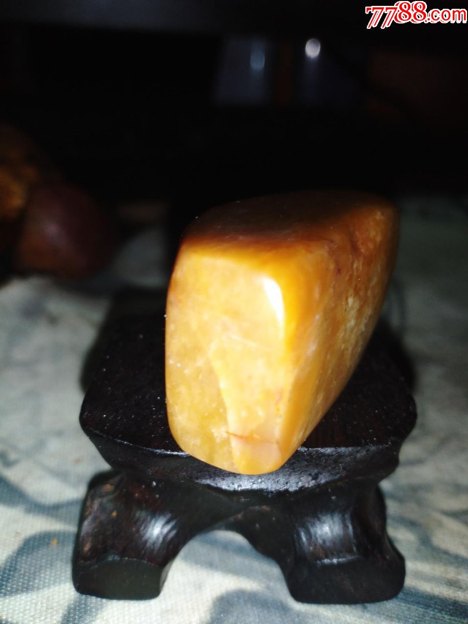 正宗寿山田坑黄石籽料原石田黄素闲章(保真)