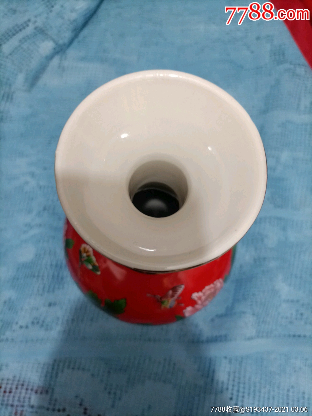 景德镇产器形独特高档花开富贵青稞老大酒15年纪念酒瓶一个
