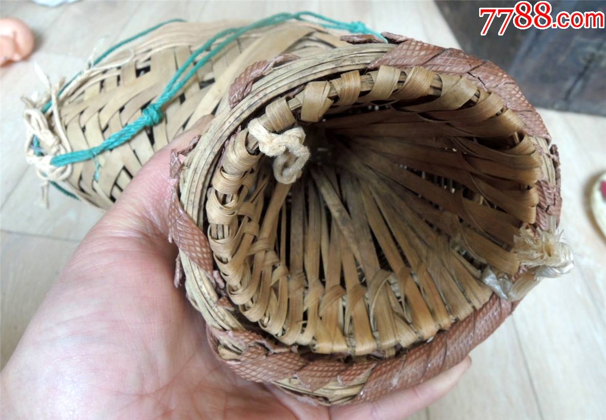 民俗收藏2103-边疆早期纯手工竹编中号捕鱼鱼篓-多层花口精美编制