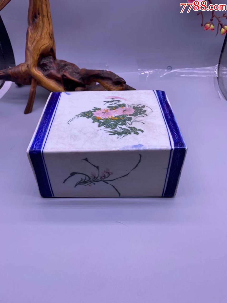 老瓷脉枕,尺寸14*11*6.5厘米,保存完好,品相如图,220包快递