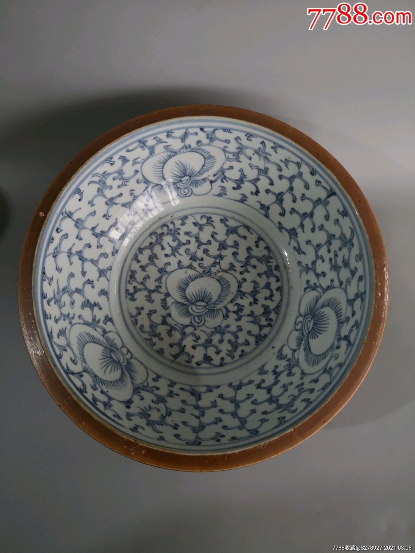 清中期缠枝花洗手盆