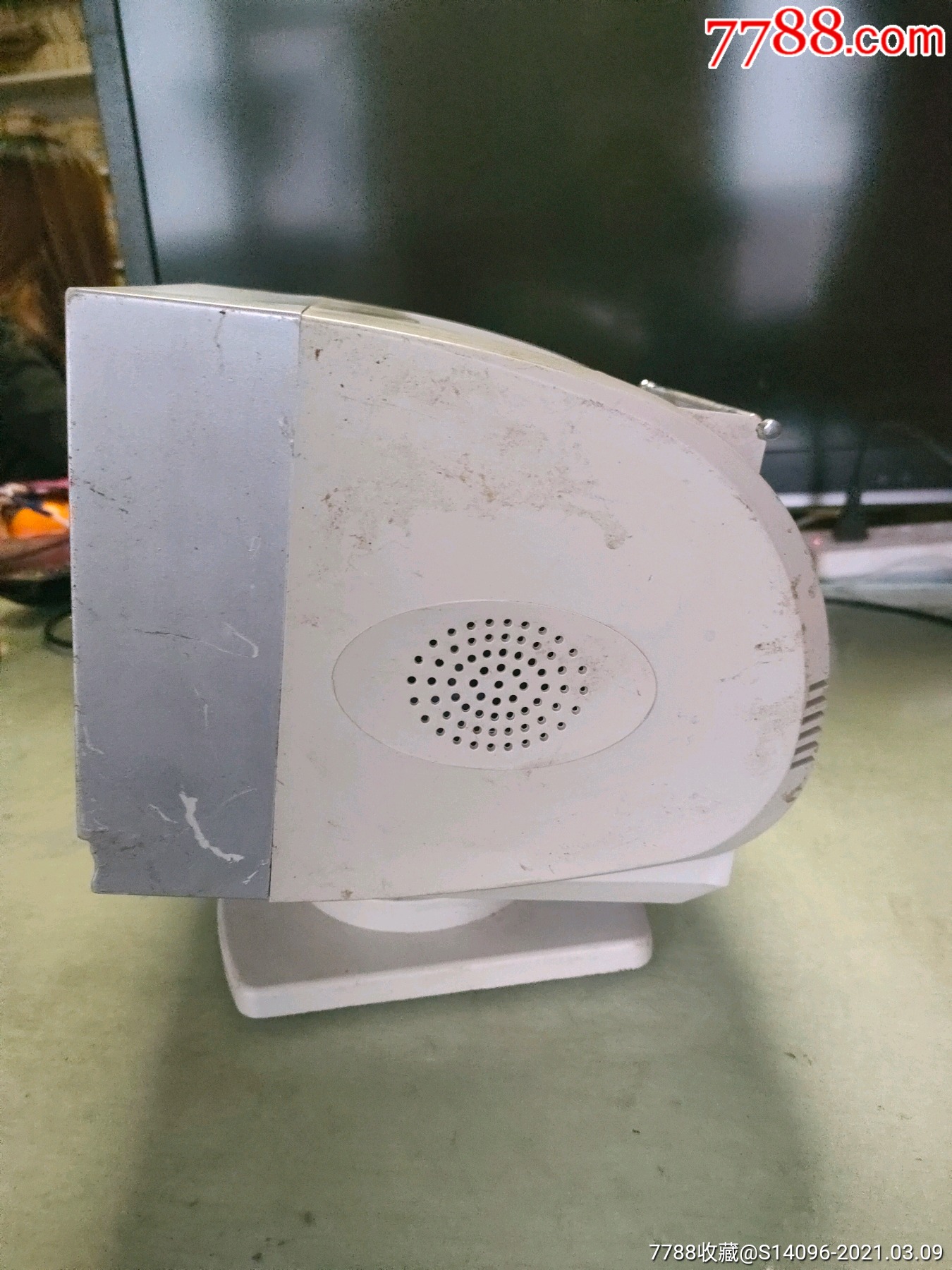 迷你黑白电视机(开机屏幕亮有声音)