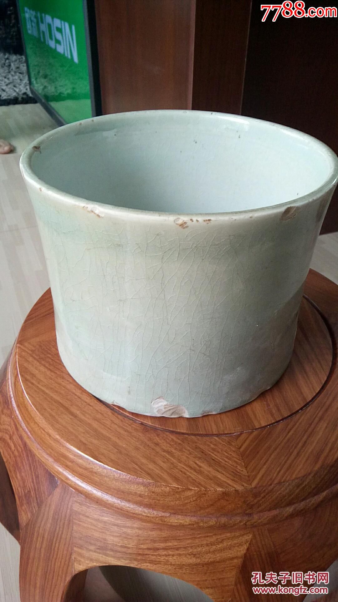 明代龙泉窑大笔筒尺寸19x14cm