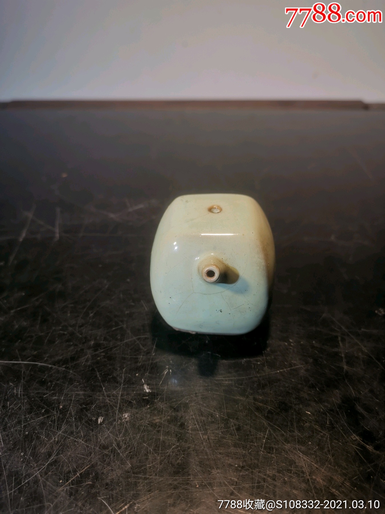 单色釉文房水滴