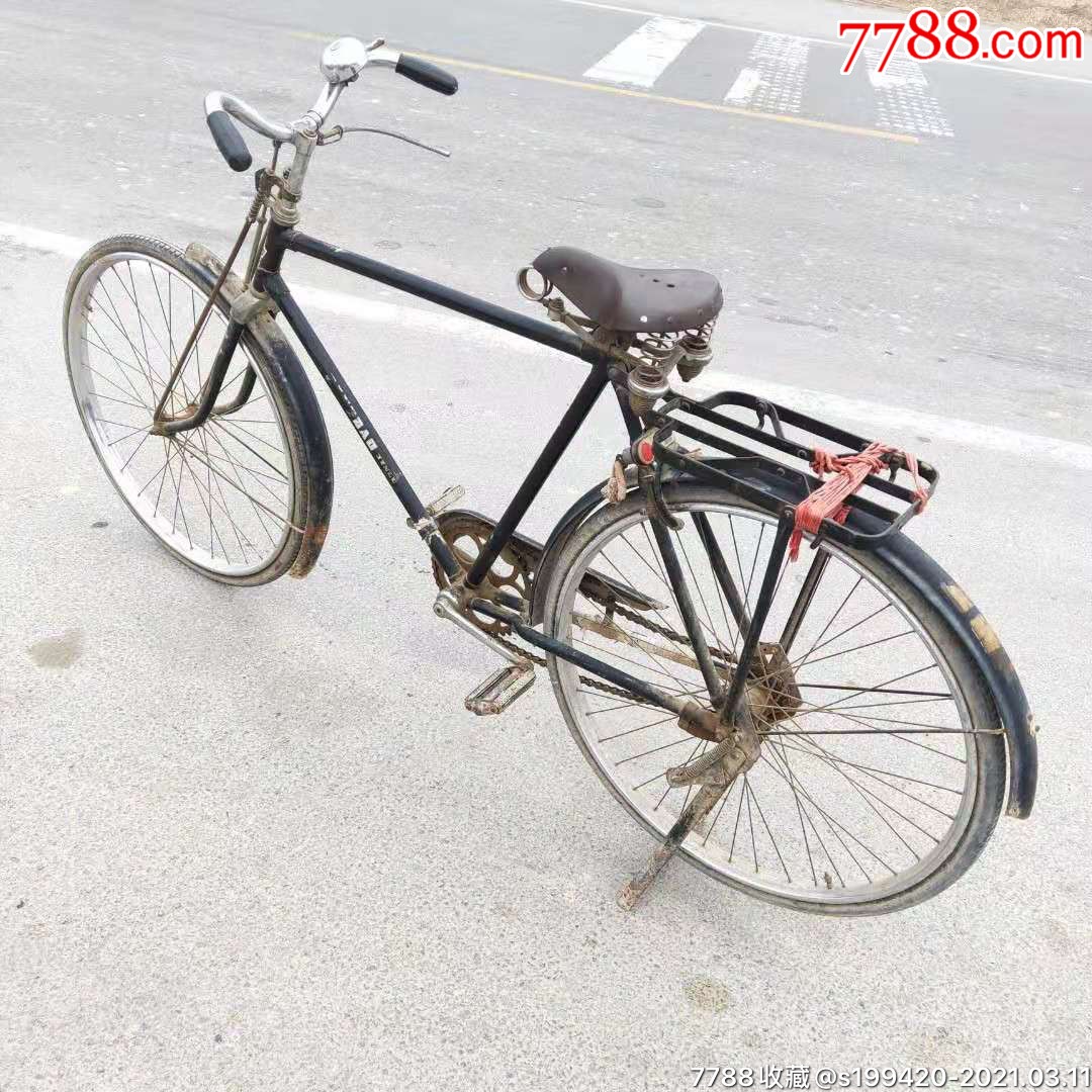 青岛老金鹿大轴自行车.正常使用保存完好.