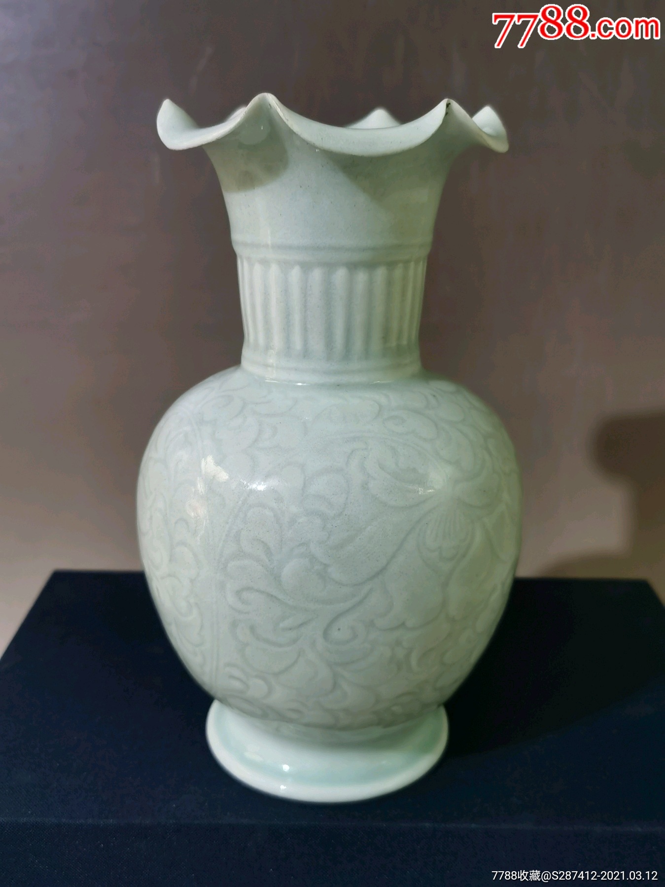 湖田窑刻花花瓶