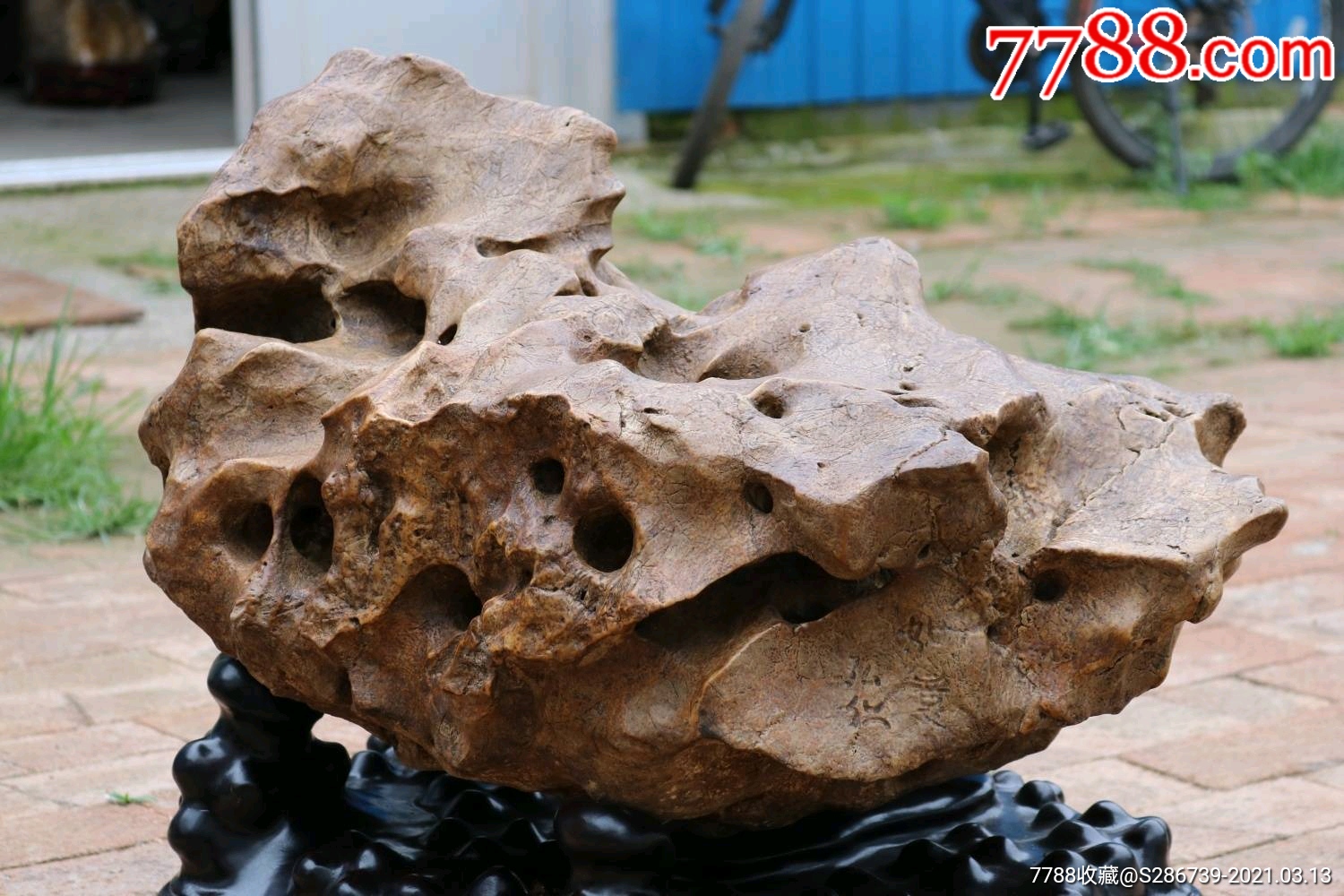 纯天然太湖石原石太湖石久享"千古名石"之盛名,它在中国四大传统名石