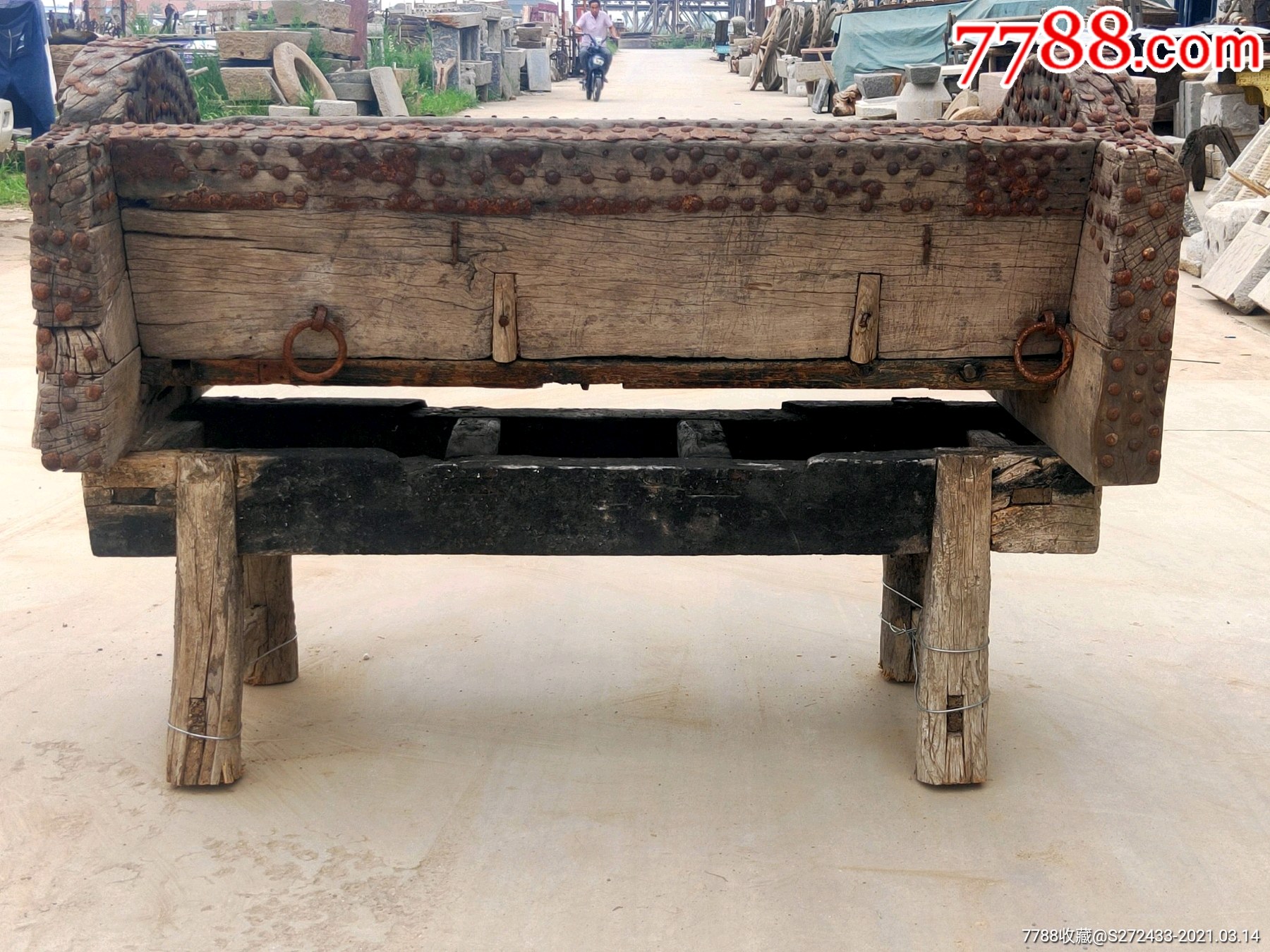 大户人家四周包铁钉老榆木马槽有加固包老尺寸长142厘米宽88厘