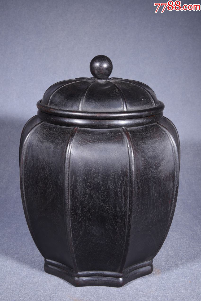 旧藏紫檀瓜棱型茶叶罐