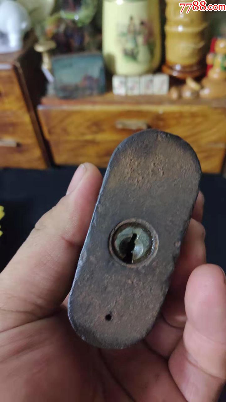上世纪70-80年代上海牌2208型1斤半大铁锁老锁老物无钥匙.